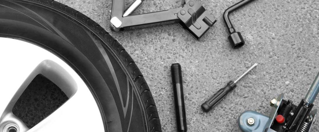Changing-A-Flat-Tyre